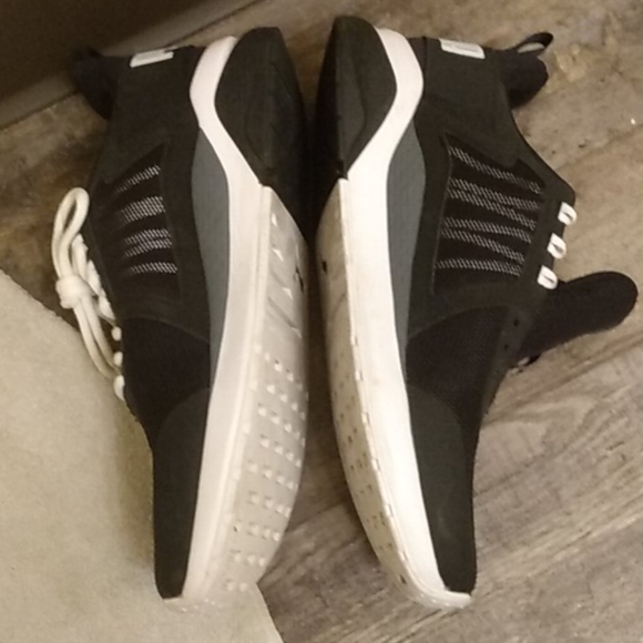 Shoes - Picture 2 of 3